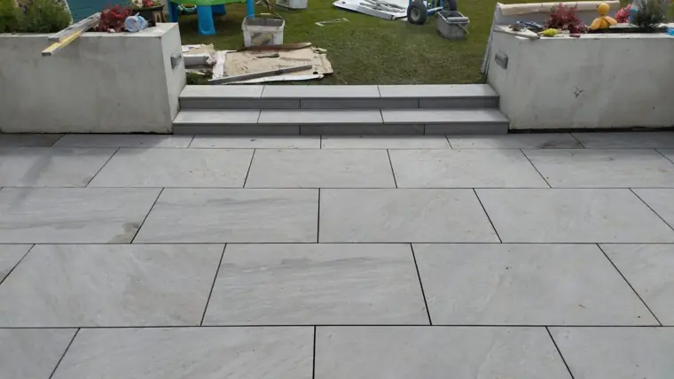 Porcelain steps and landing